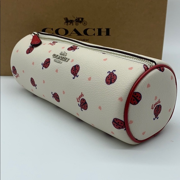 Makeup Brush Holder With Ladybug Print - Picture 5 of 16